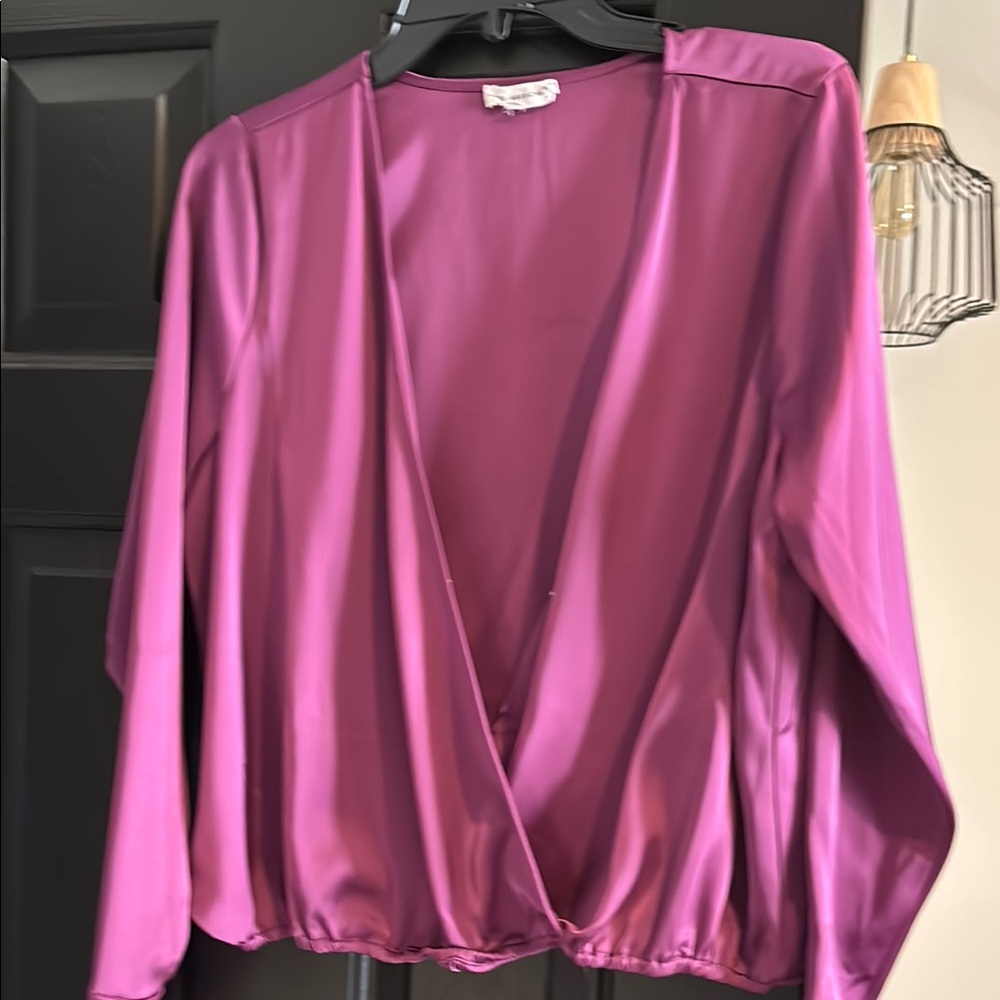 Good American Women's Button Down Shirt satin in Purple